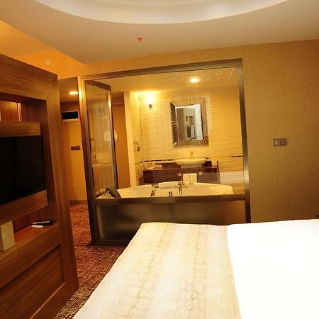 Bendis Hotel Halic Exteriör bild